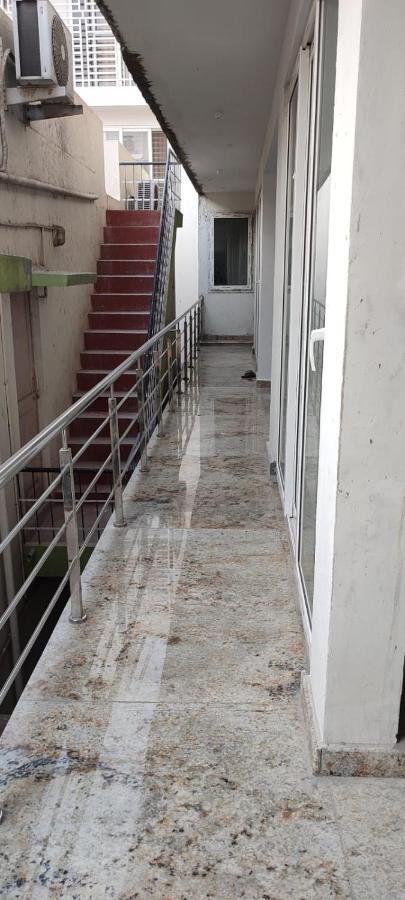 Rvr Abode -Private Rooms Bangalore Luaran gambar