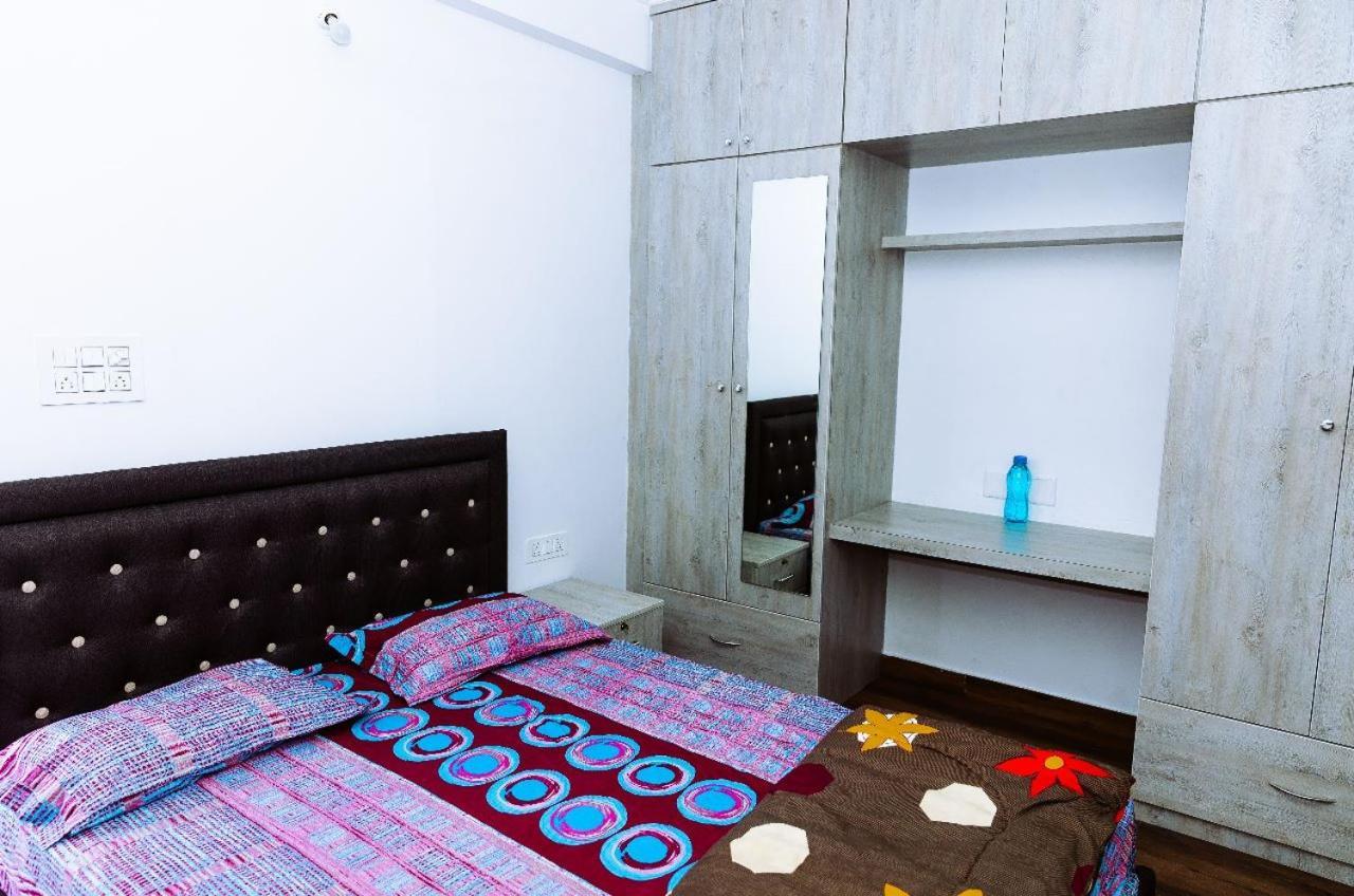 Rvr Abode -Private Rooms Bangalore Luaran gambar