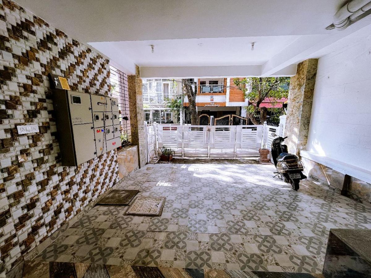 Rvr Abode -Private Rooms Bangalore Luaran gambar